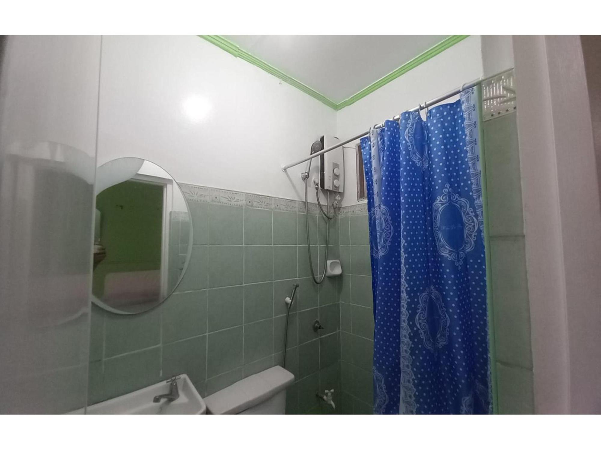 RedDoorz @ Jomckayl Apartelle Naga Zewnętrze zdjęcie