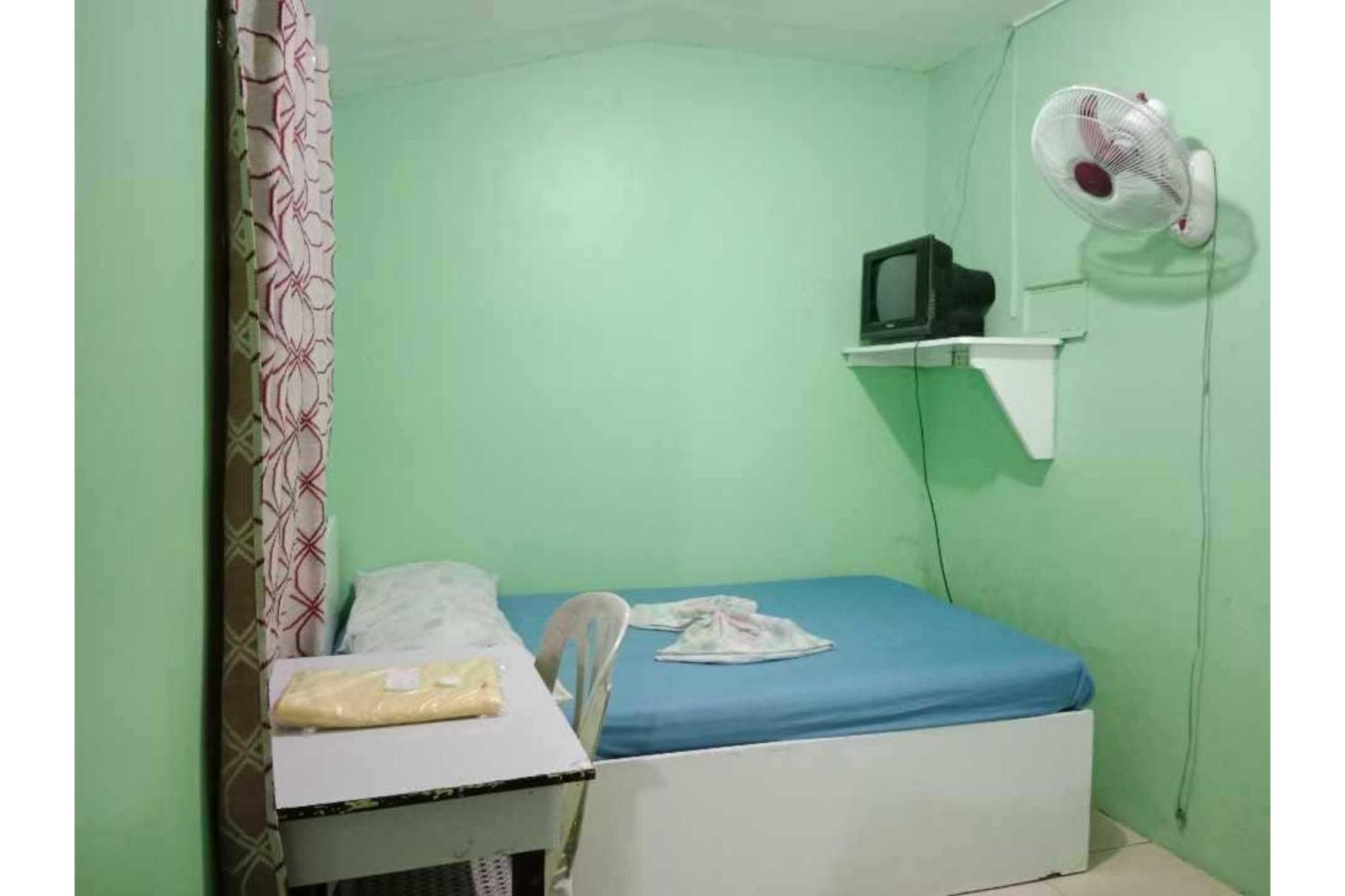 RedDoorz @ Jomckayl Apartelle Naga Zewnętrze zdjęcie
