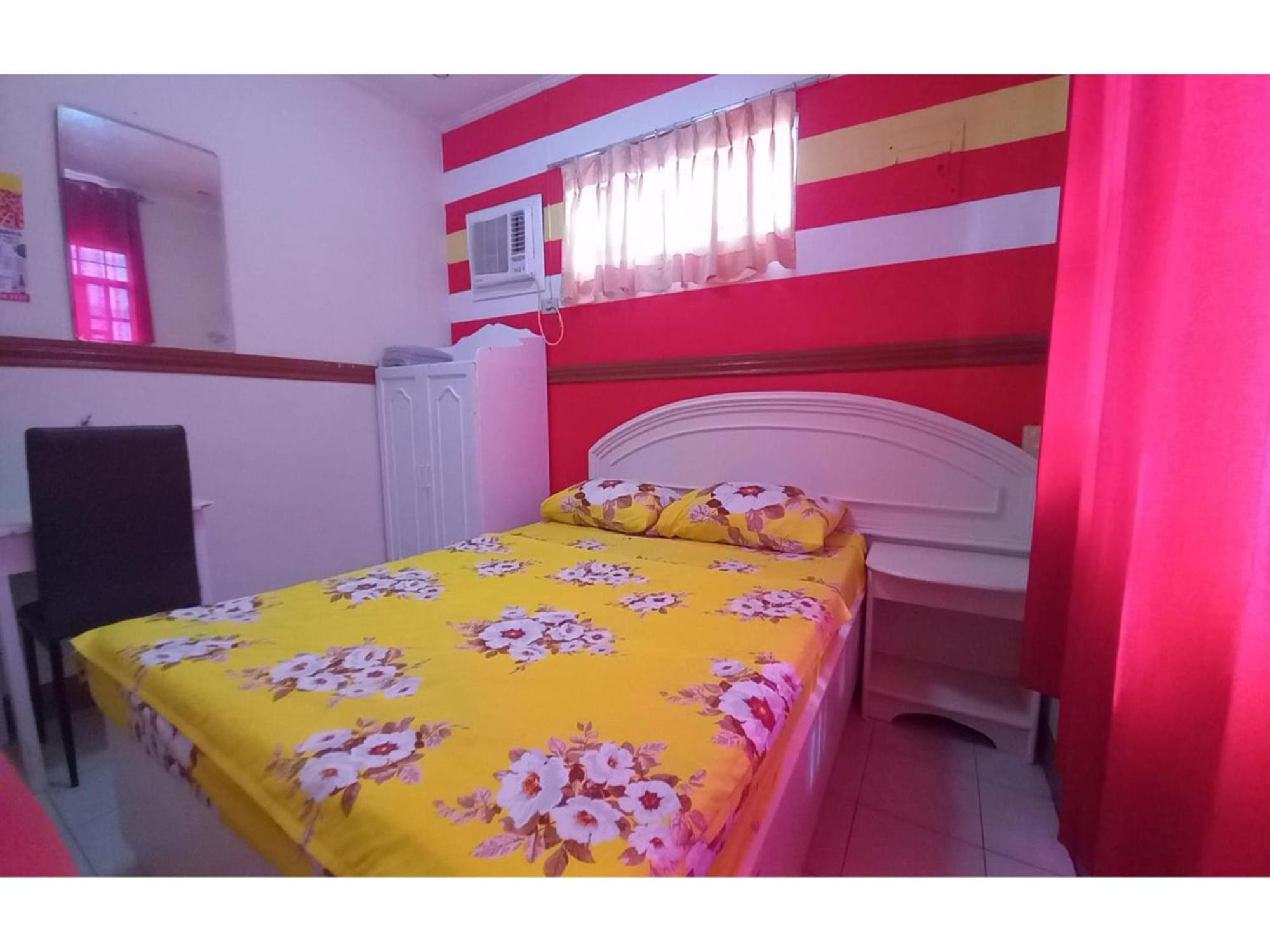 RedDoorz @ Jomckayl Apartelle Naga Zewnętrze zdjęcie